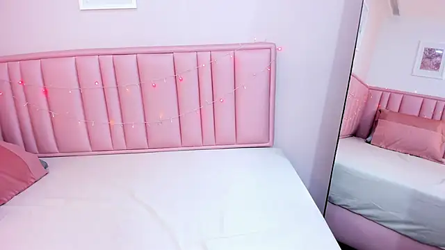 soft_rose_1's cam snapshot