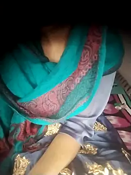 Sexey-Puja's cam snapshot