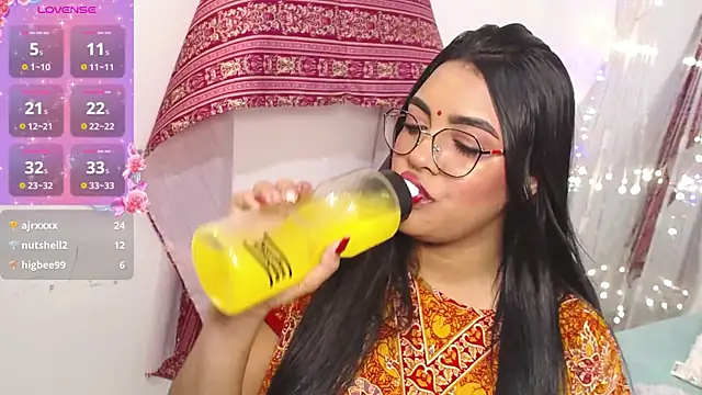 lakshmiraniii live sex cam