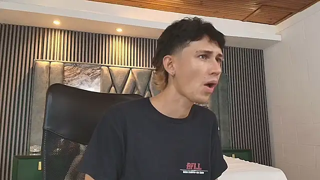 Michael_blue's cam snapshot