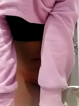 Priya_Jaishwal99's cam snapshot