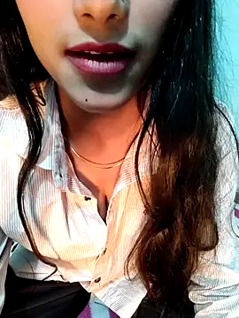 Yours-Zeenat's cam snapshot