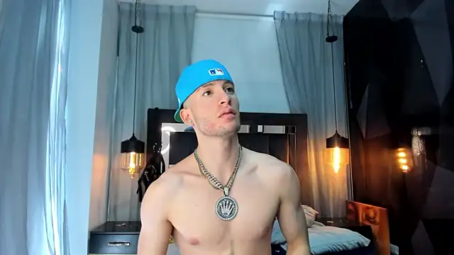 HunterHeat_'s cam snapshot