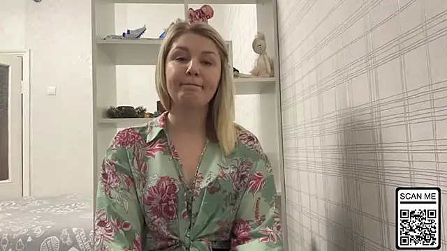 Blondie_xoxoxo's cam snapshot