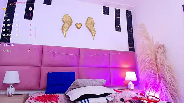 Zoe_aitanaa's cam snapshot