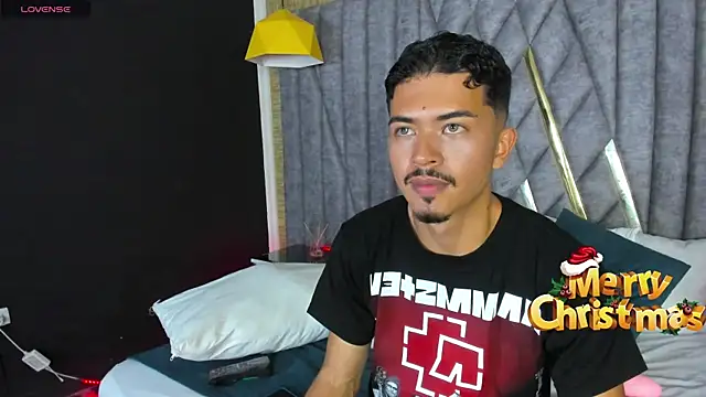 NicolaiKarav live sex cam