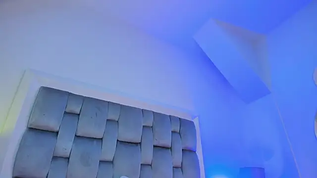 cathalina_ortiz's cam snapshot