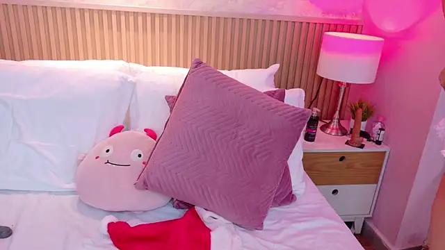 AdelineJhones's cam snapshot