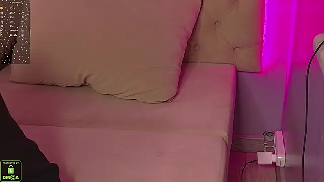 maya_snow's cam snapshot