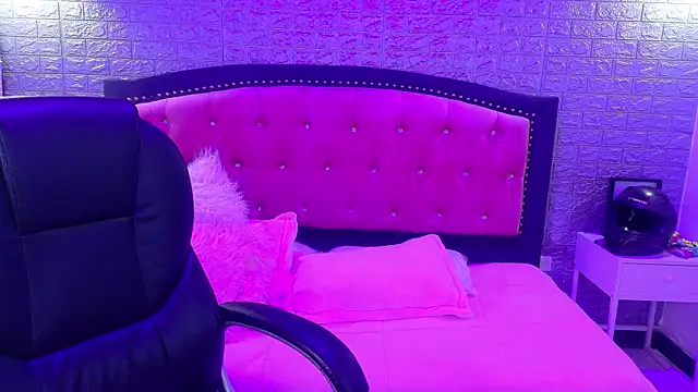 Natalie_loffreda's cam snapshot