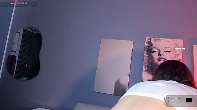 emily_roberts1's cam snapshot