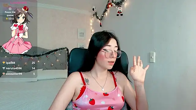 emmalove_doll's cam snapshot