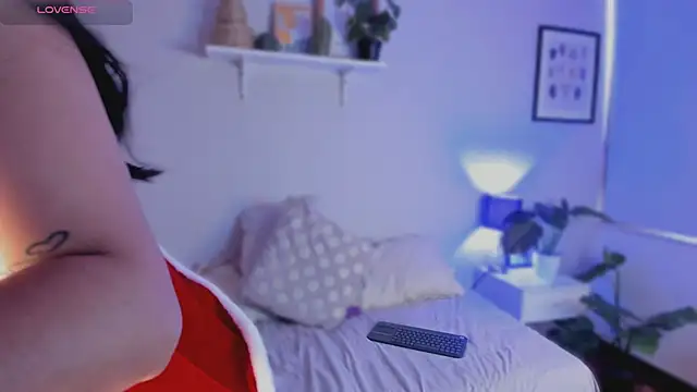 LizzCarter_'s cam snapshot