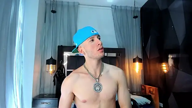 HunterHeat_'s cam snapshot