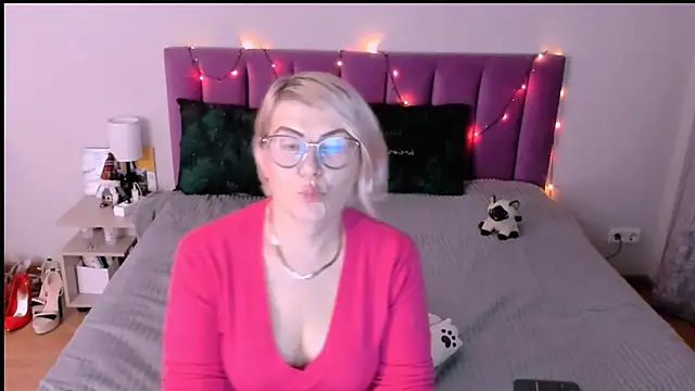 sabrinamacmarren's cam snapshot