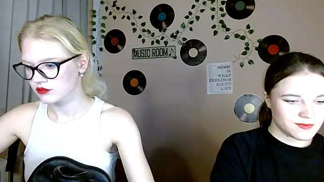 Aria__Moon's cam snapshot