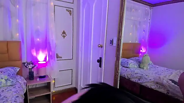 SlowDesire's cam snapshot