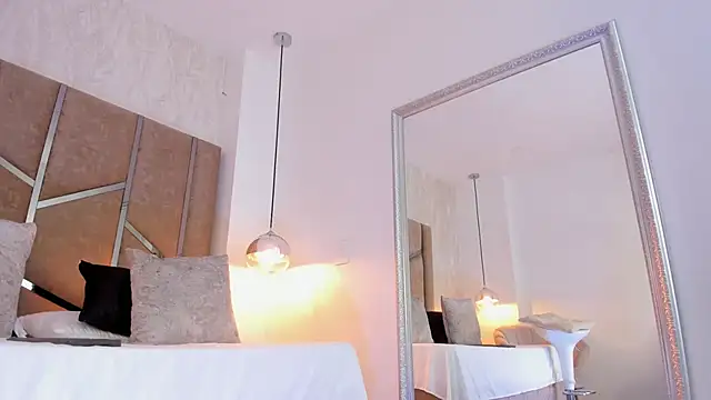 Martinaa_Jones_ live sex cam