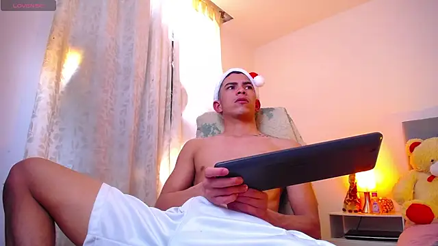 TOMBOYSEXX live sex cam