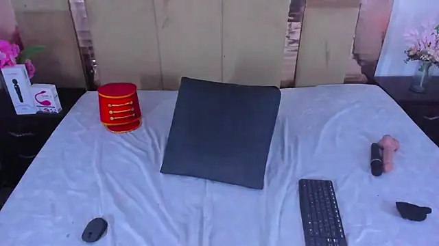 LizBrook live sex cam