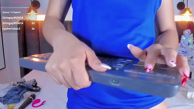 valtira_nova live sex cam