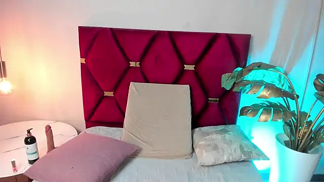 GahiaBelucci's cam snapshot