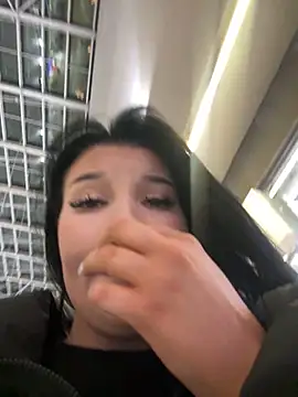 Tisha_Busty live sex cam