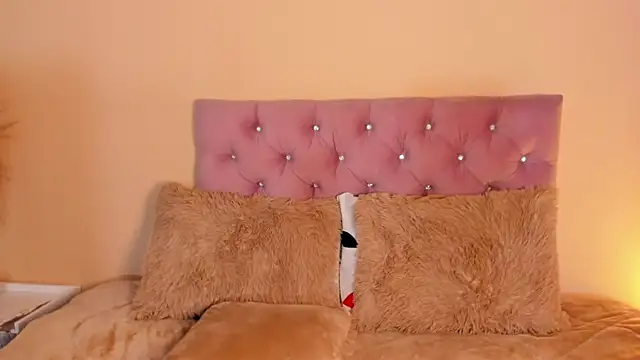 amira_cute2 live sex cam