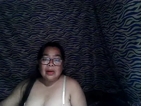 cris_tita's cam snapshot