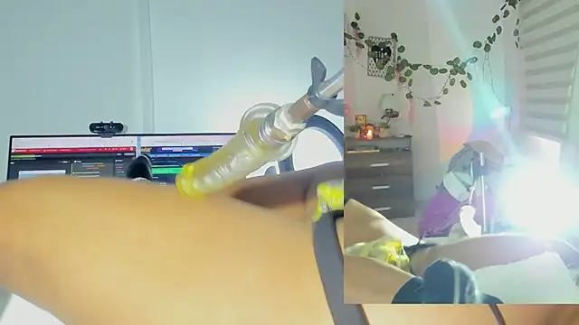 Rosy_Emely's cam snapshot