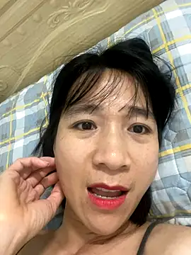 Elly-y's cam snapshot