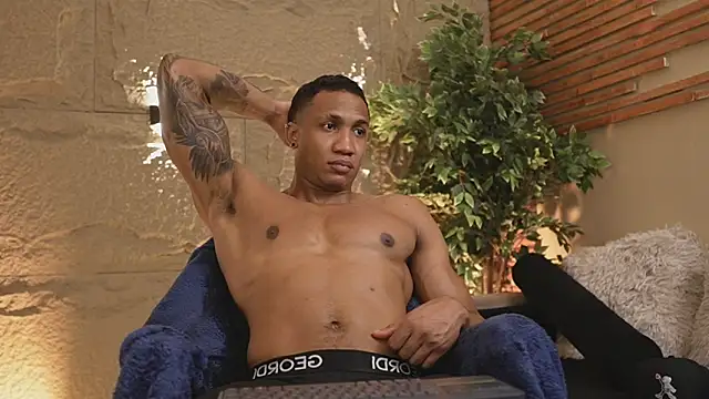 Logan_Varela's cam snapshot