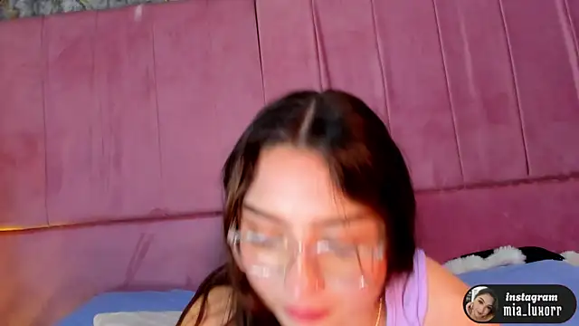 Mia_Luxor's cam snapshot