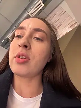 Holly_Play live sex cam