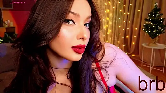 Lucy_louras's cam snapshot