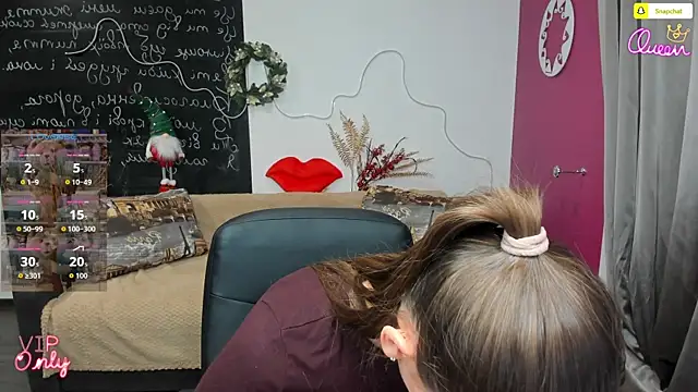 EmmyGreans's cam snapshot