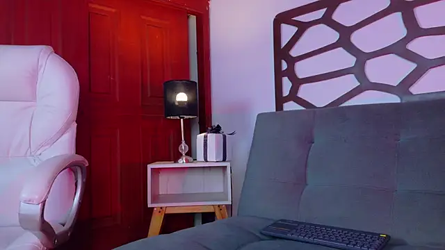 kloe_bella's cam snapshot