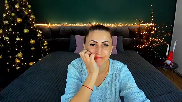 Rebecca_Diamond's cam snapshot