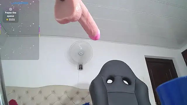 cristal_horny19's cam snapshot