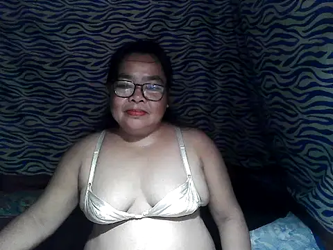 cris_tita's cam snapshot