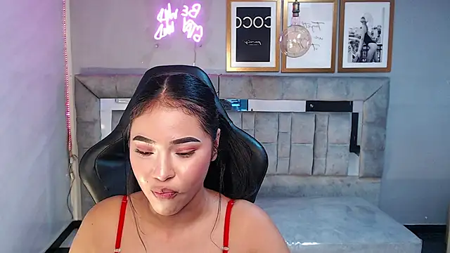 Kendall_Queen_v's cam snapshot