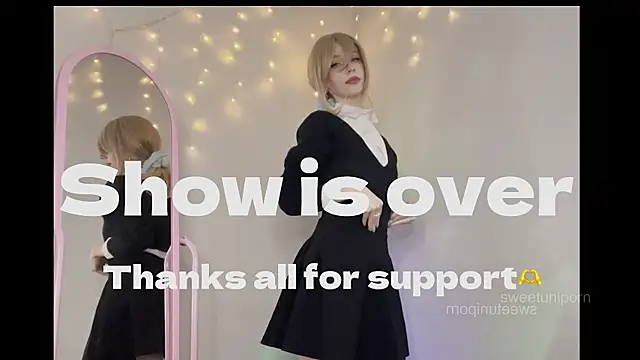 sweetuniporn's cam snapshot