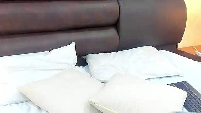 LuisaFranco's cam snapshot