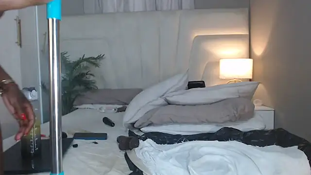 naughtyblackdolie live sex cam