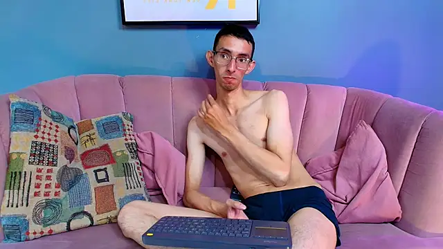 ZyroNight live sex cam