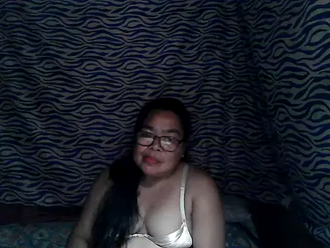 cris_tita's cam snapshot