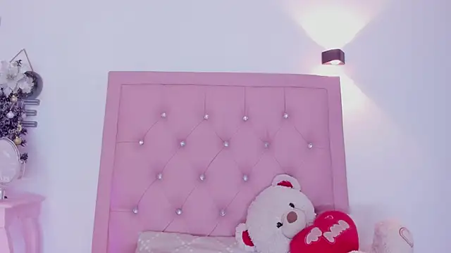 antonellarousee's cam snapshot