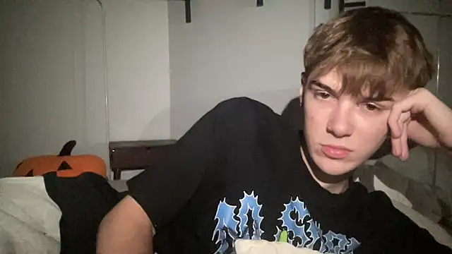 Milk_Guy's cam snapshot