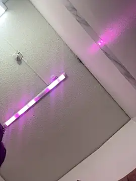 XBODTRIIPX's cam snapshot