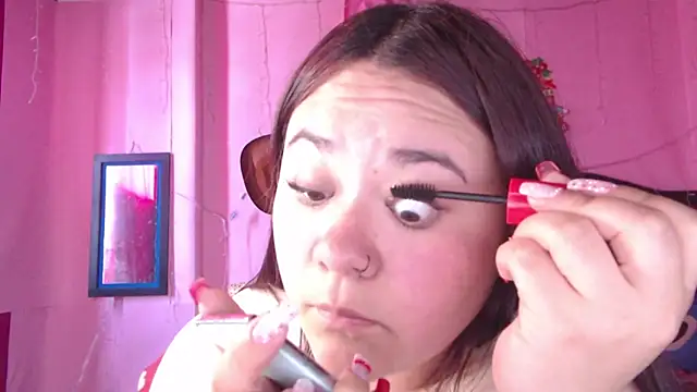 NikkiRous_'s cam snapshot